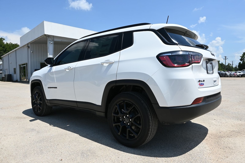 New 2026 Jeep Compass LATITUDE ALTITUDE 4X4 Sport Utility