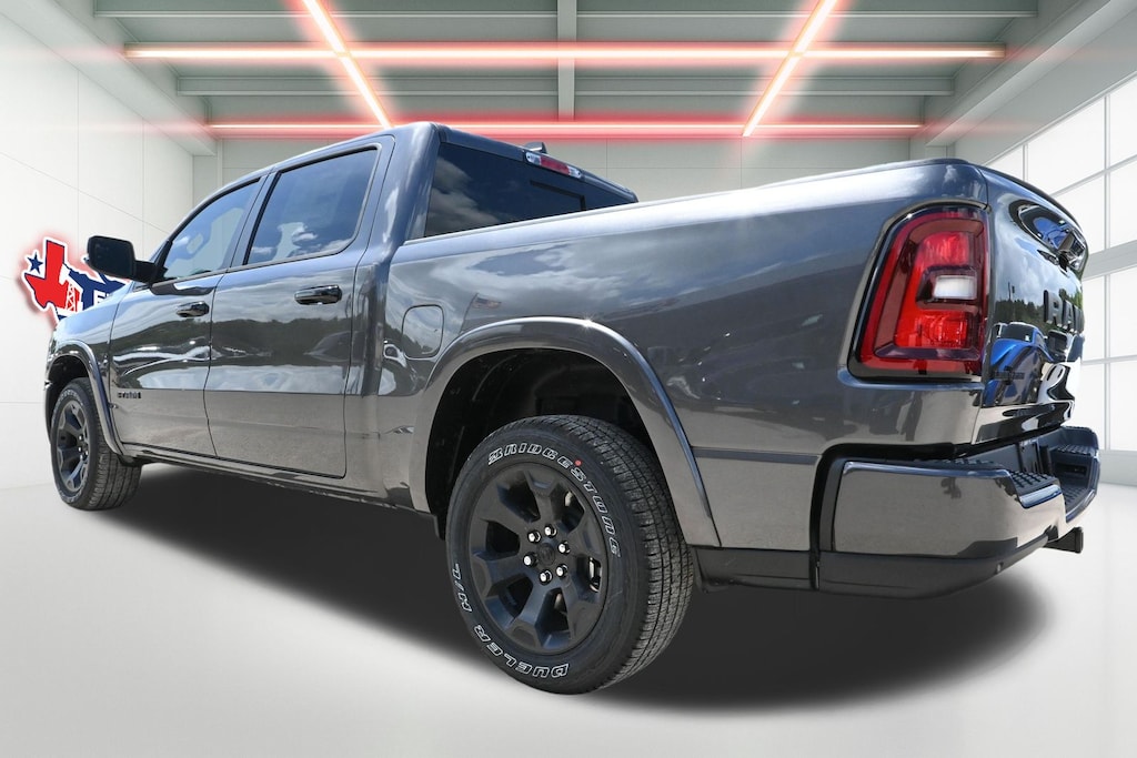 New 2026 Ram 1500 LONE STAR CREW CAB 4X2 5'7 BOX Pickup