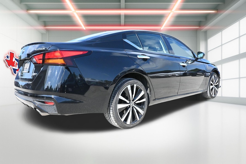 Used 2021 Nissan Altima 2.5 Platinum Sedan