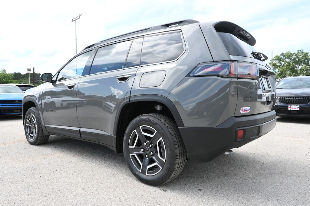 New 2026 Jeep Cherokee LAREDO 4X4 Sport Utility