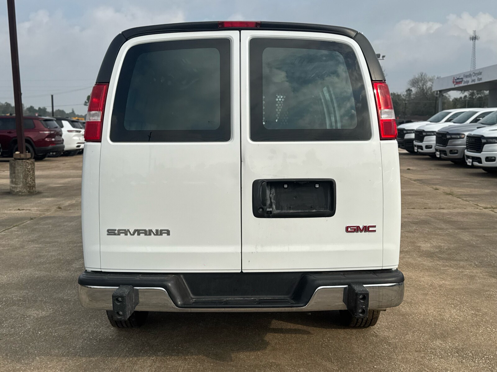 2023 Gmc Savana 2500 Cargo photo 2