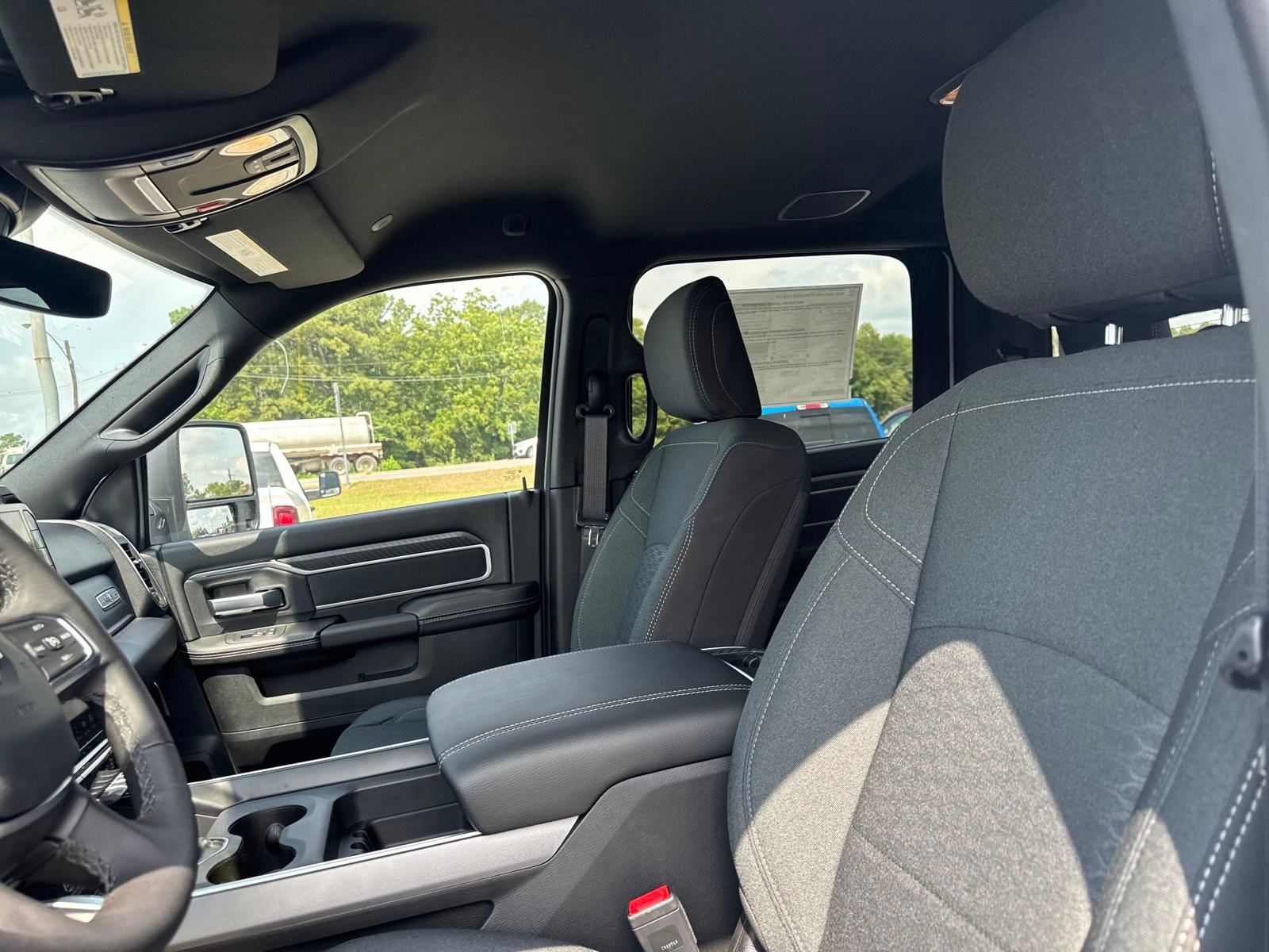 2025 Ram 2500 Lone Star photo 4