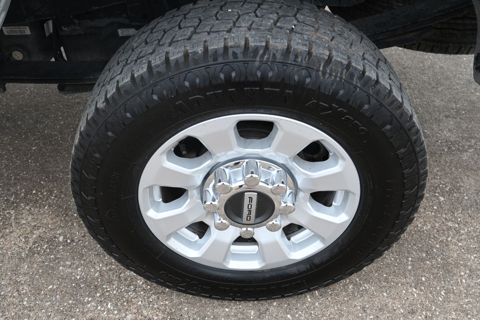 2024 Ford F-250 XLT photo 2