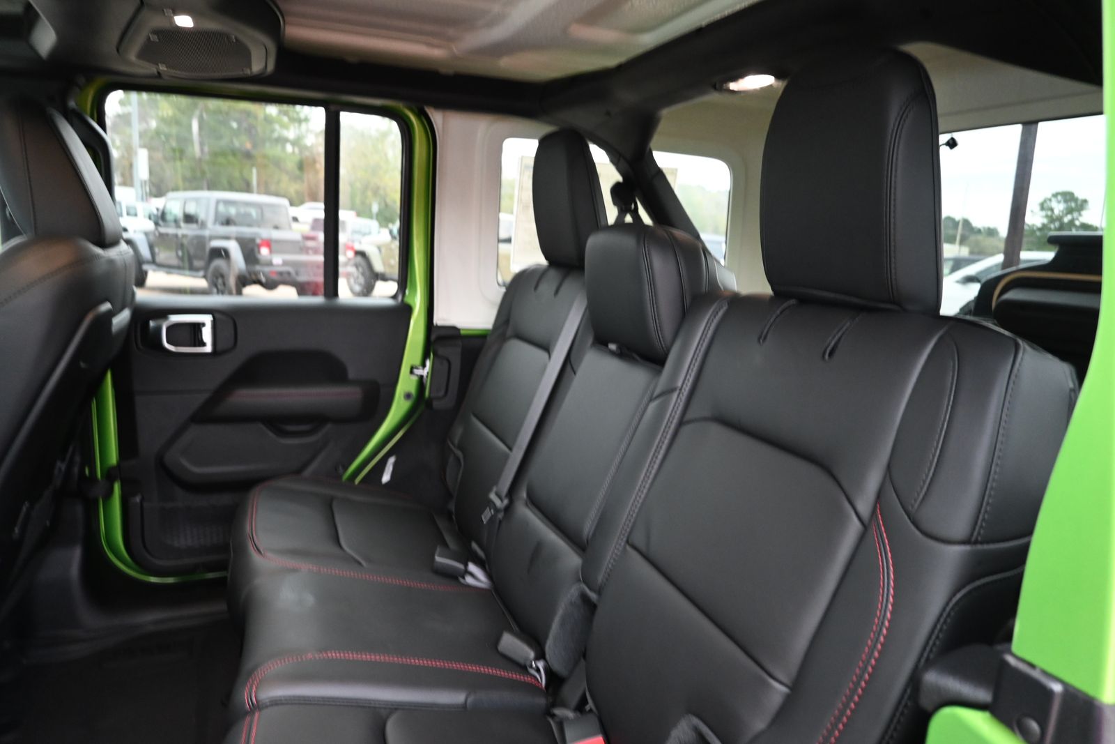 2025 Jeep Wrangler 4-Door Rubicon - Photo 18