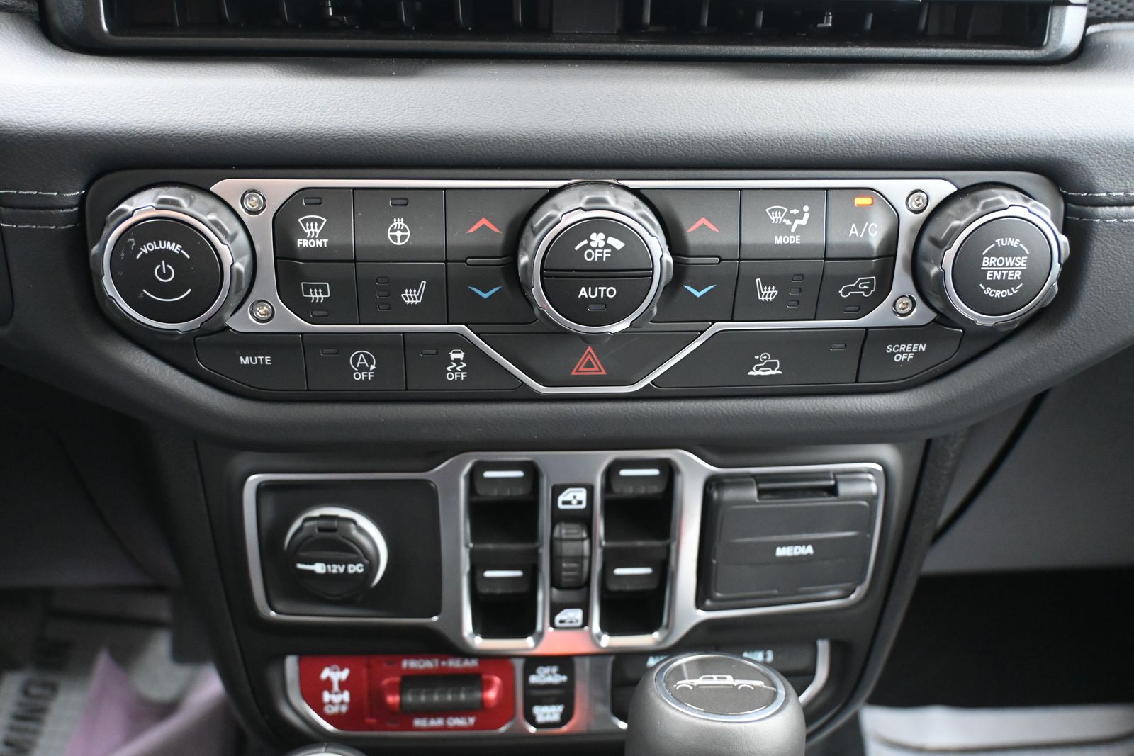2025 Jeep Gladiator Rubicon - Photo 16