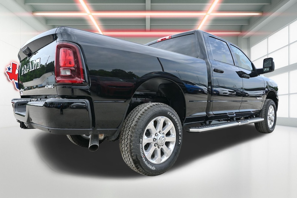 New 2026 Ram 2500 LONE STAR CREW CAB 4X4 6'4 BOX Pickup