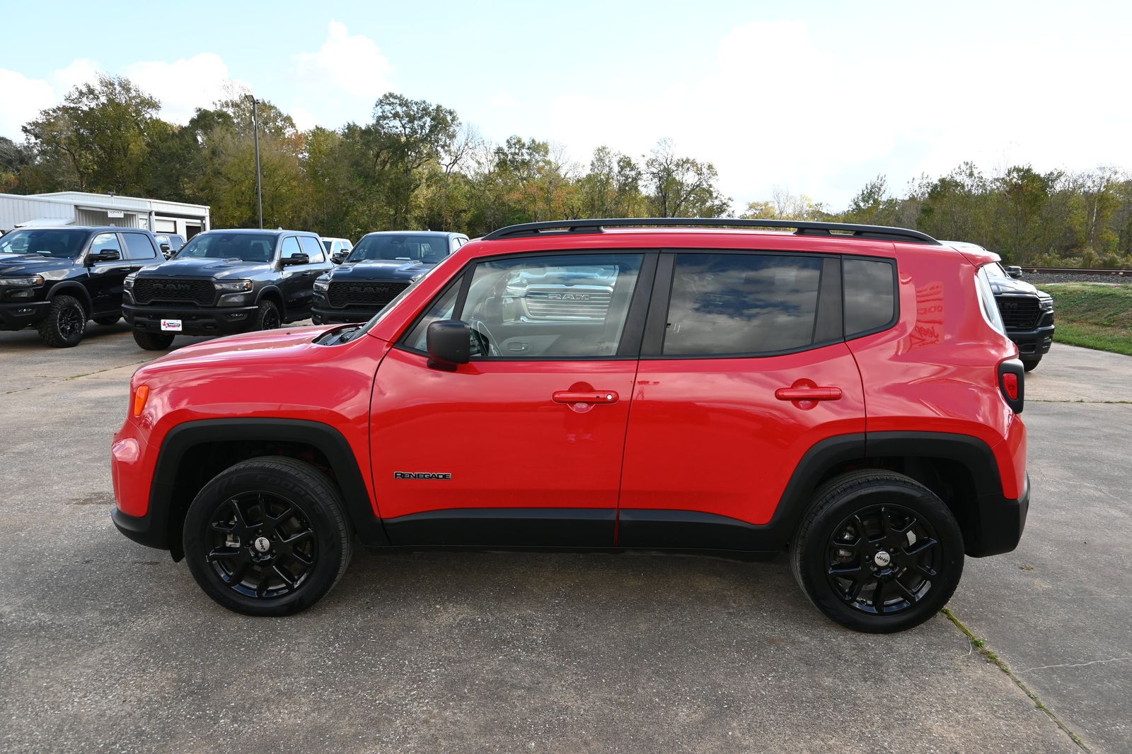 2022 Jeep Renegade Latitude photo 3