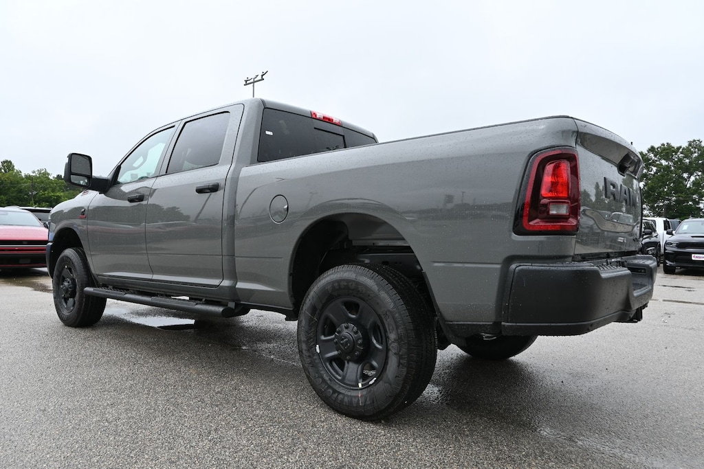 New 2026 Ram 2500 TRADESMAN CREW CAB 4X4 6'4 BOX Pickup