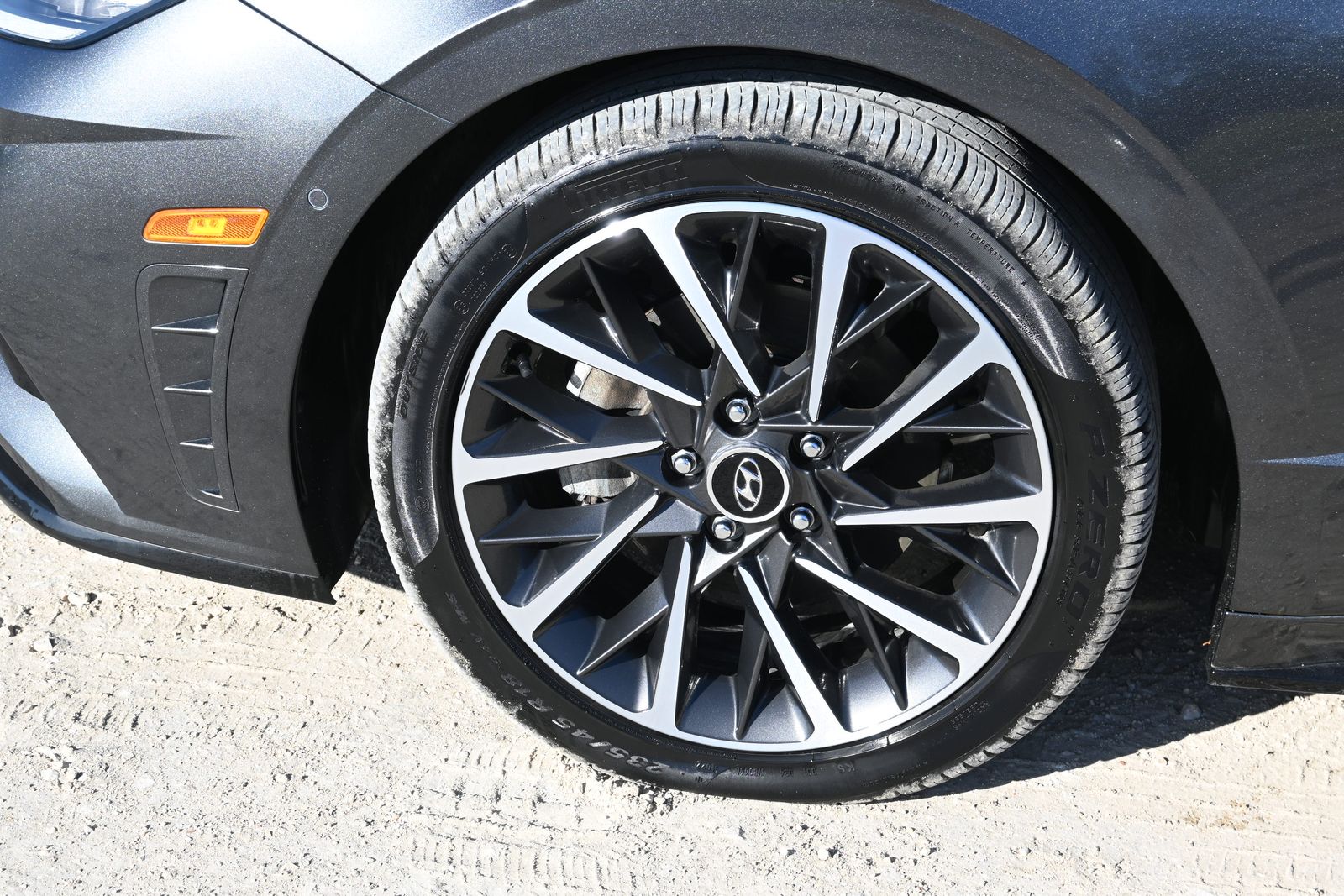 2023 Hyundai Sonata Limited photo 2