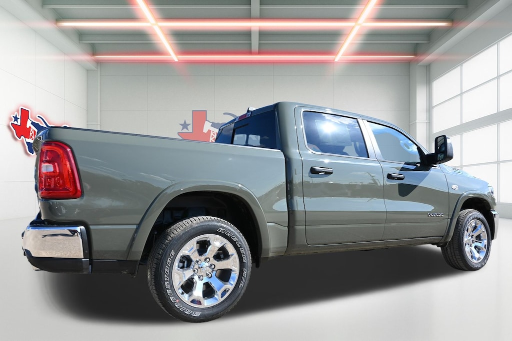 New 2026 Ram 1500 BIG HORN CREW CAB 4X4 5'7 BOX Pickup