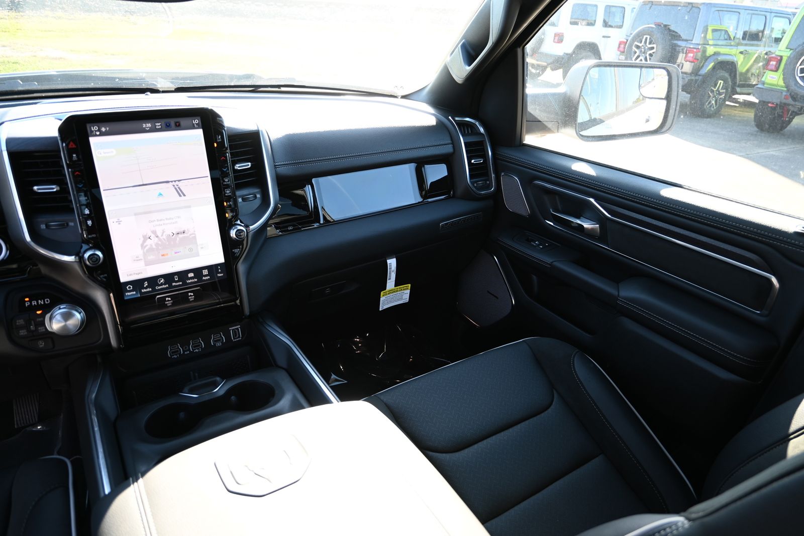 2026 RAM 1500 Laramie - Photo 28
