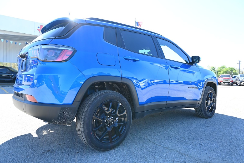 New 2026 Jeep Compass LATITUDE ALTITUDE 4X4 Sport Utility