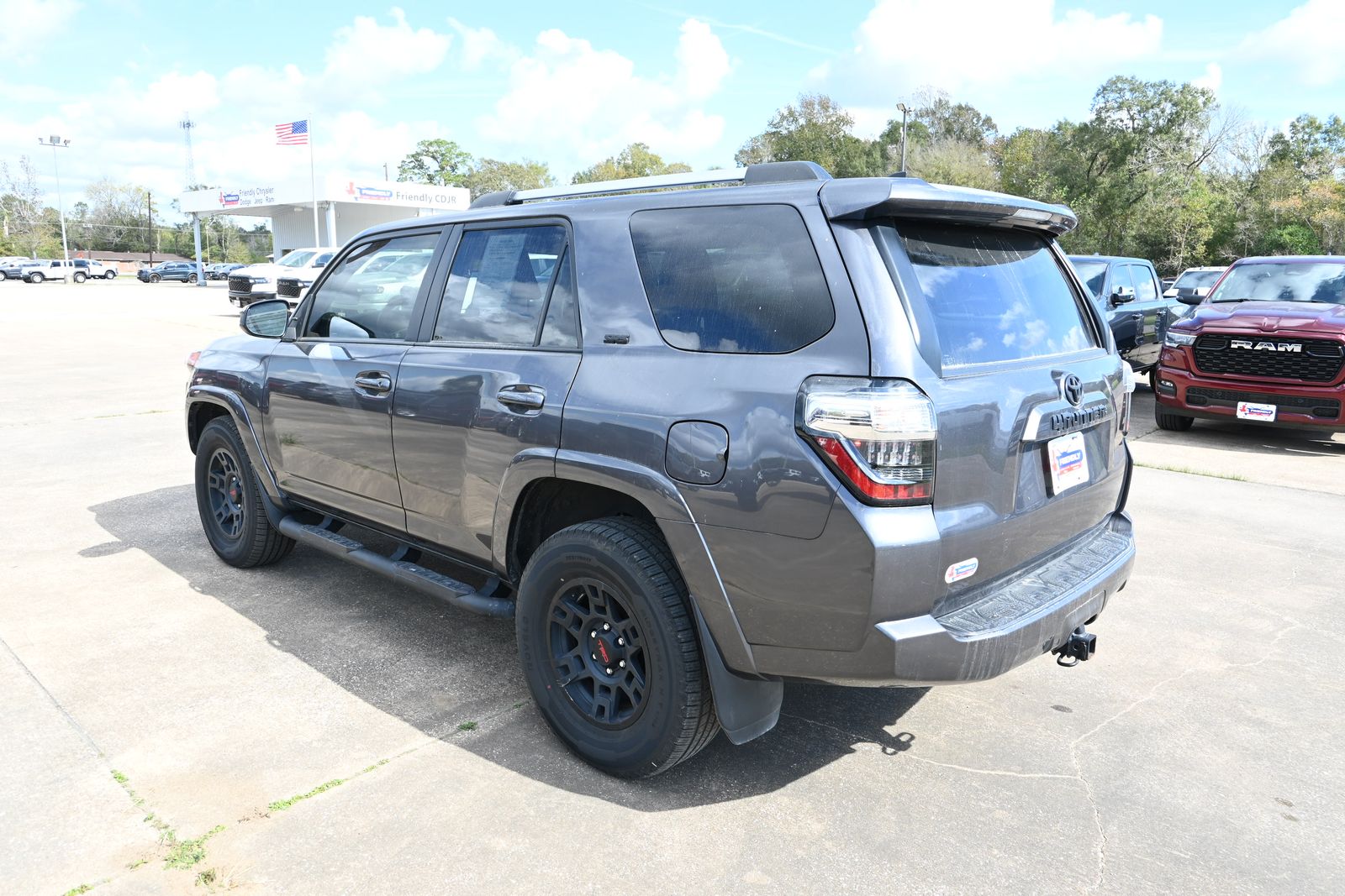 2023 Toyota 4Runner SR5 photo 3