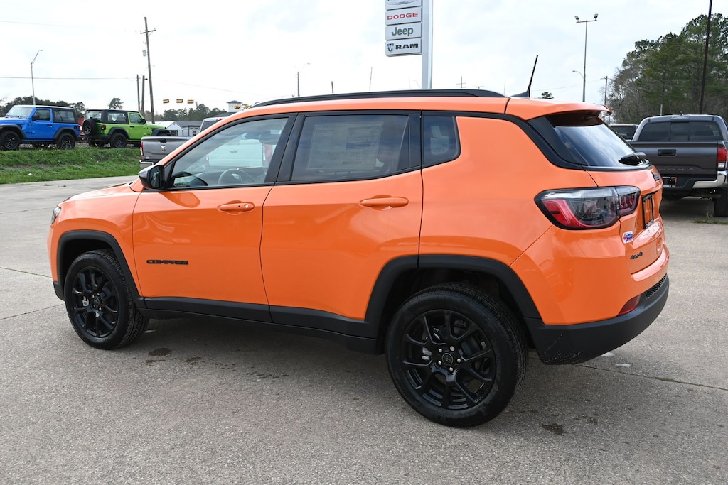 New 2026 Jeep Compass LATITUDE ALTITUDE 4X4 Sport Utility