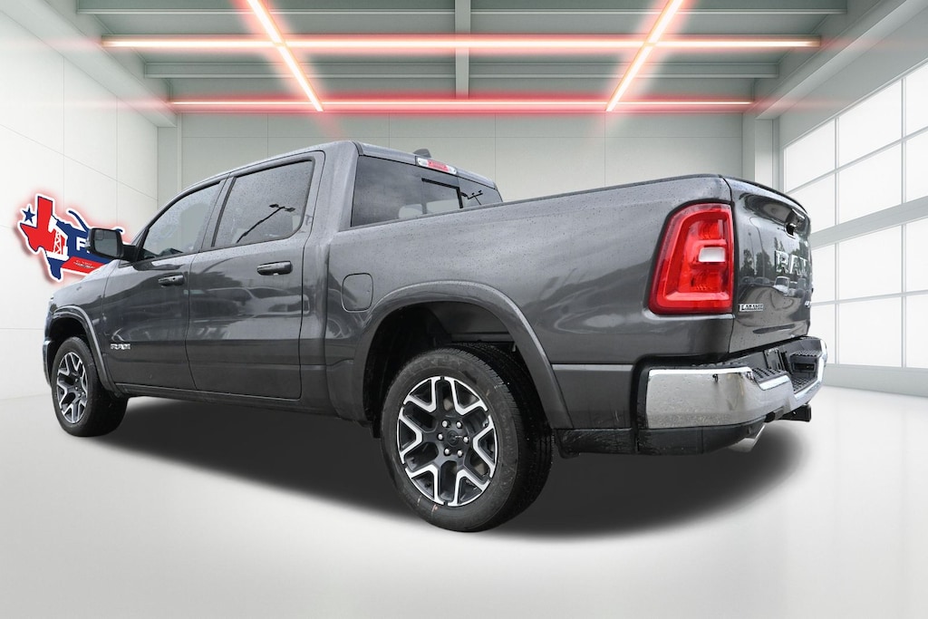 New 2026 Ram 1500 LARAMIE CREW CAB 4X4 5'7 BOX Pickup
