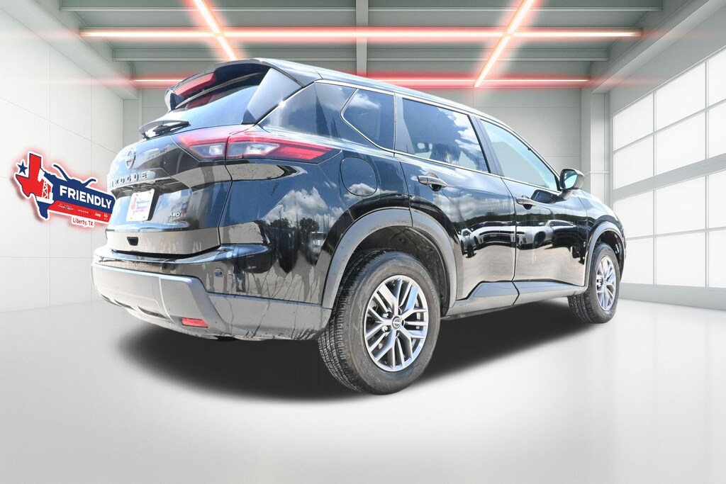 Used 2024 Nissan Rogue S SUV