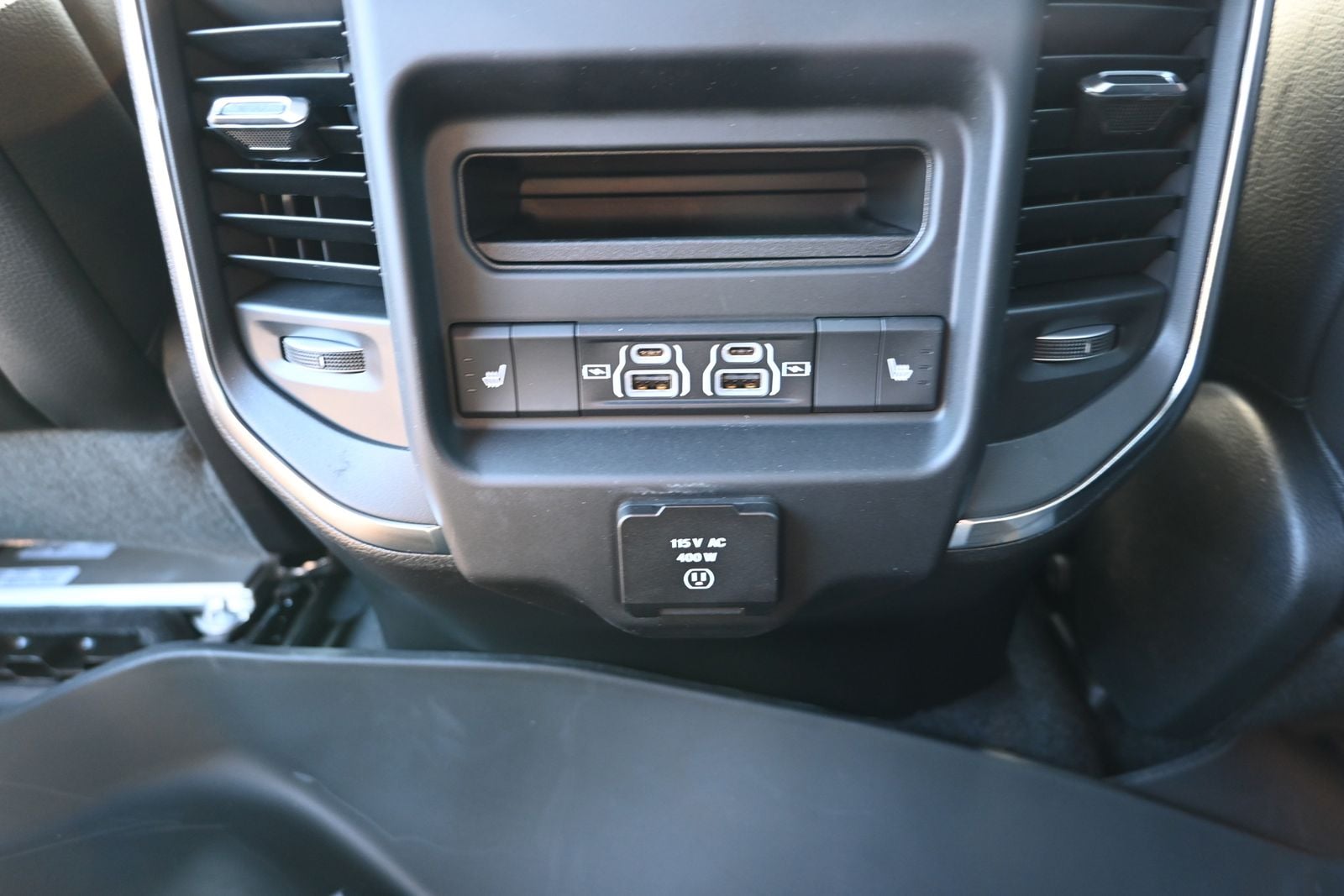 2026 RAM 1500 Laramie - Photo 29