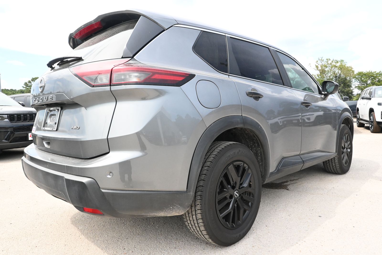 Used 2024 Nissan Rogue S with VIN 5N1BT3AB8RC682490 for sale in Liberty, TX