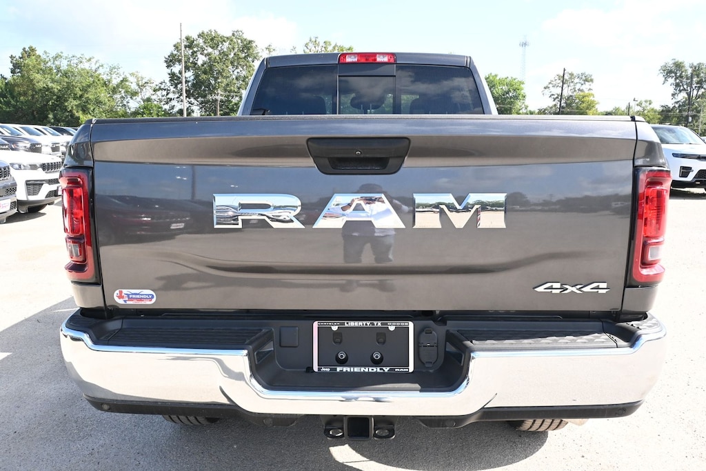 New 2026 Ram 2500 TRADESMAN CREW CAB 4X4 6'4 BOX Pickup