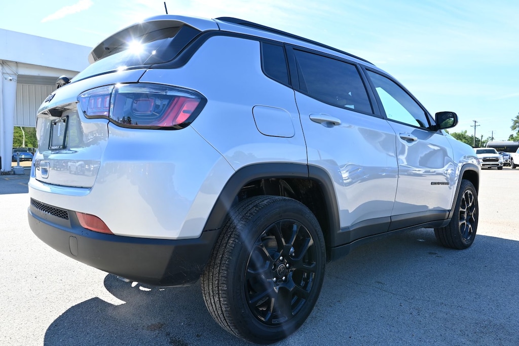 New 2026 Jeep Compass LATITUDE ALTITUDE 4X4 Sport Utility