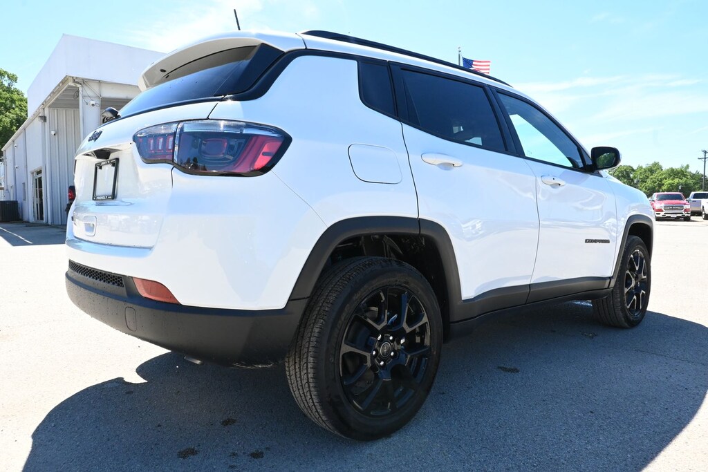 New 2026 Jeep Compass LATITUDE ALTITUDE 4X4 Sport Utility