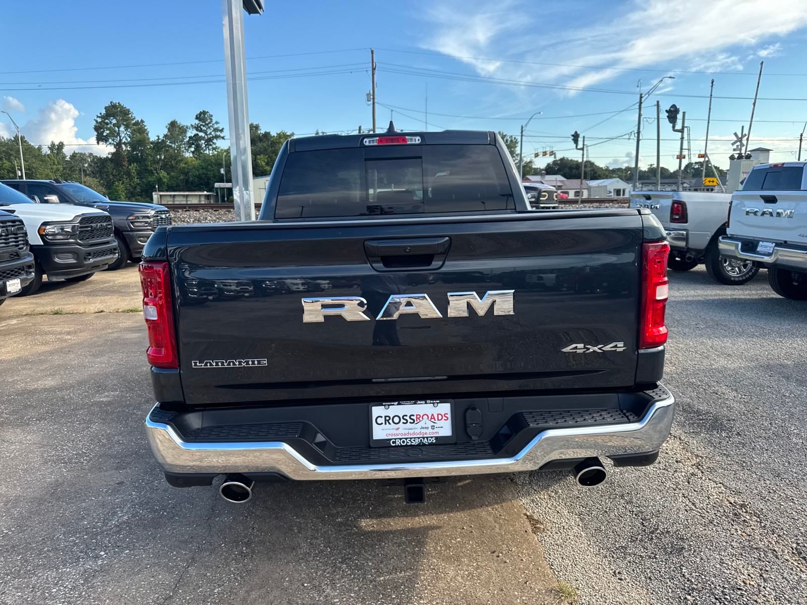 2025 Ram 1500 Laramie photo 4