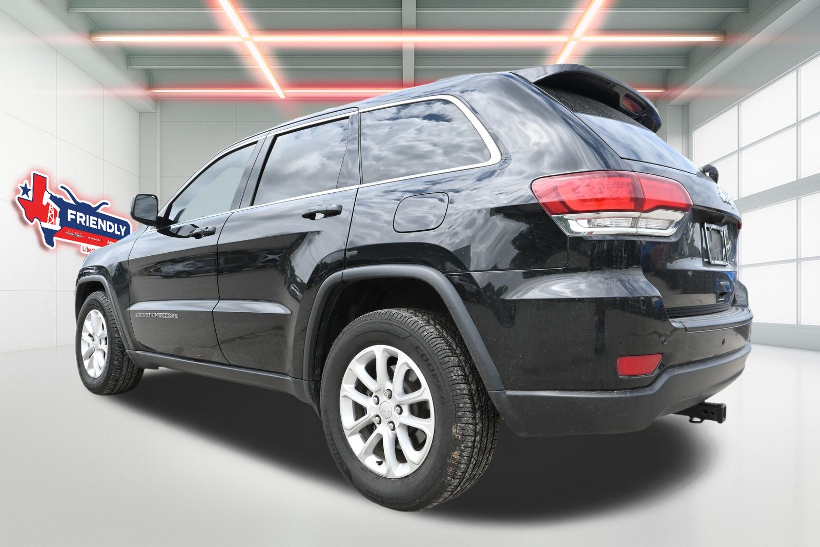 Used 2021 Jeep Grand Cherokee Laredo E with VIN 1C4RJEAG4MC713842 for sale in Liberty, TX