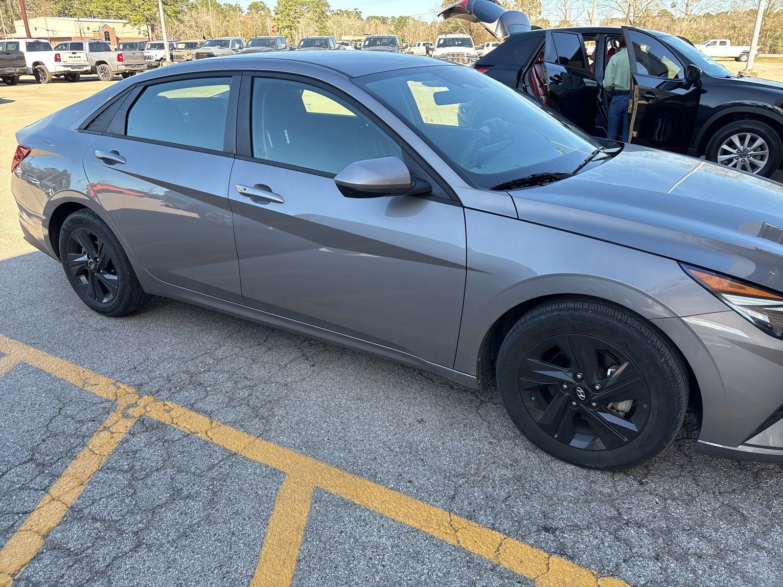 Used 2023 Hyundai Elantra SEL with VIN KMHLM4AG2PU587062 for sale in Liberty, TX