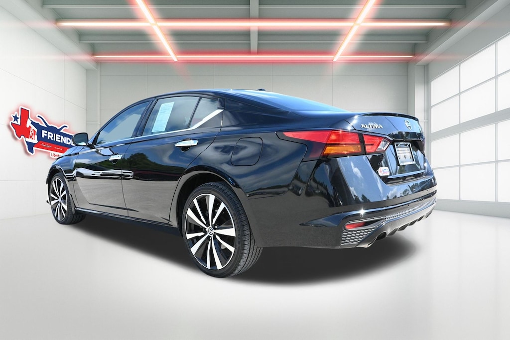 Used 2021 Nissan Altima 2.5 Platinum Sedan
