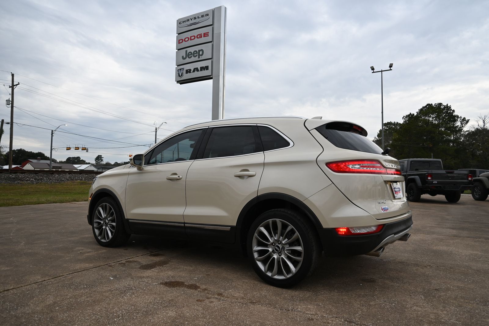 Used 2018 Lincoln MKC Reserve with VIN 5LMCJ3C95JUL01727 for sale in Liberty, TX