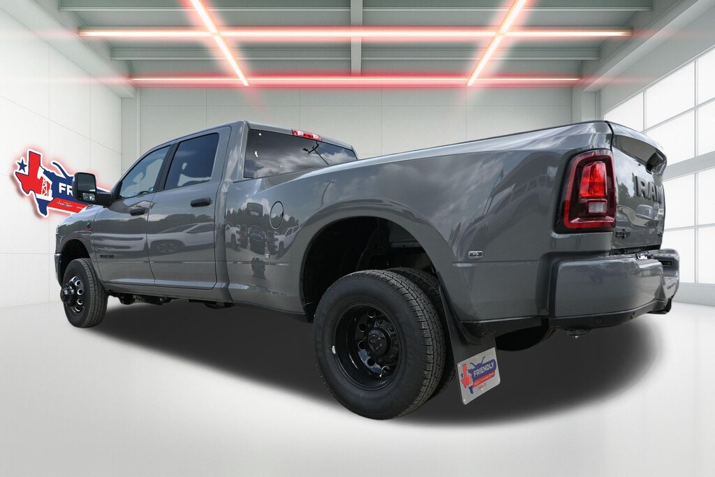 New 2026 Ram 3500 LONE STAR CREW CAB 4X4 8' BOX Pickup