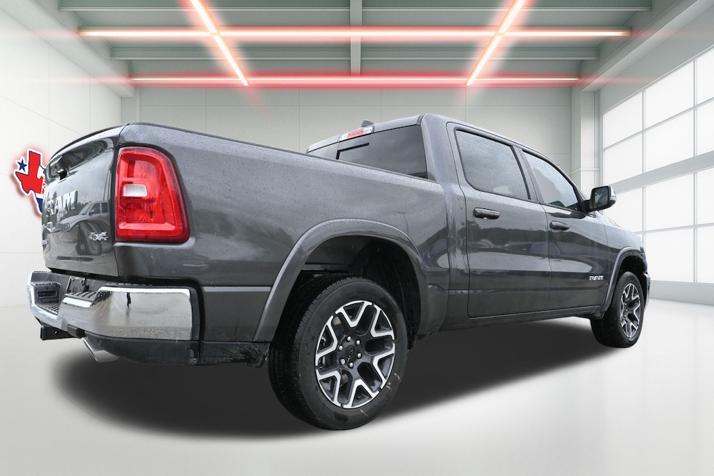 New 2026 Ram 1500 LARAMIE CREW CAB 4X4 5'7 BOX Pickup