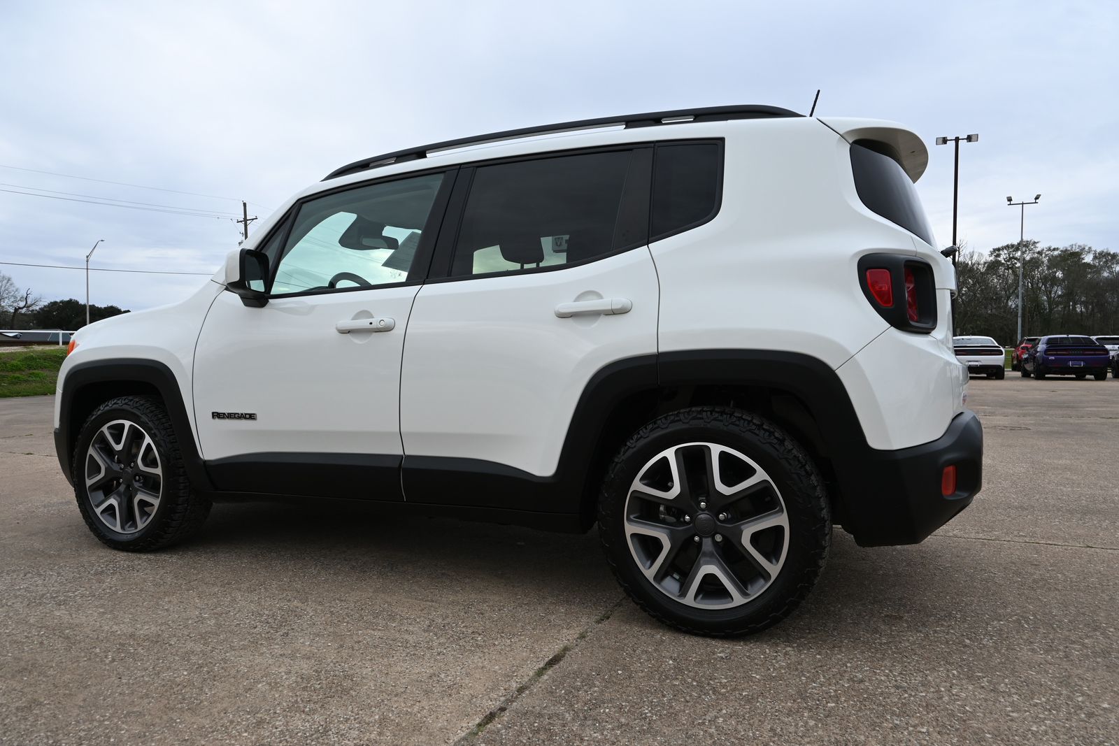 Used 2018 Jeep Renegade Latitude with VIN ZACCJABB8JPJ23777 for sale in Liberty, TX