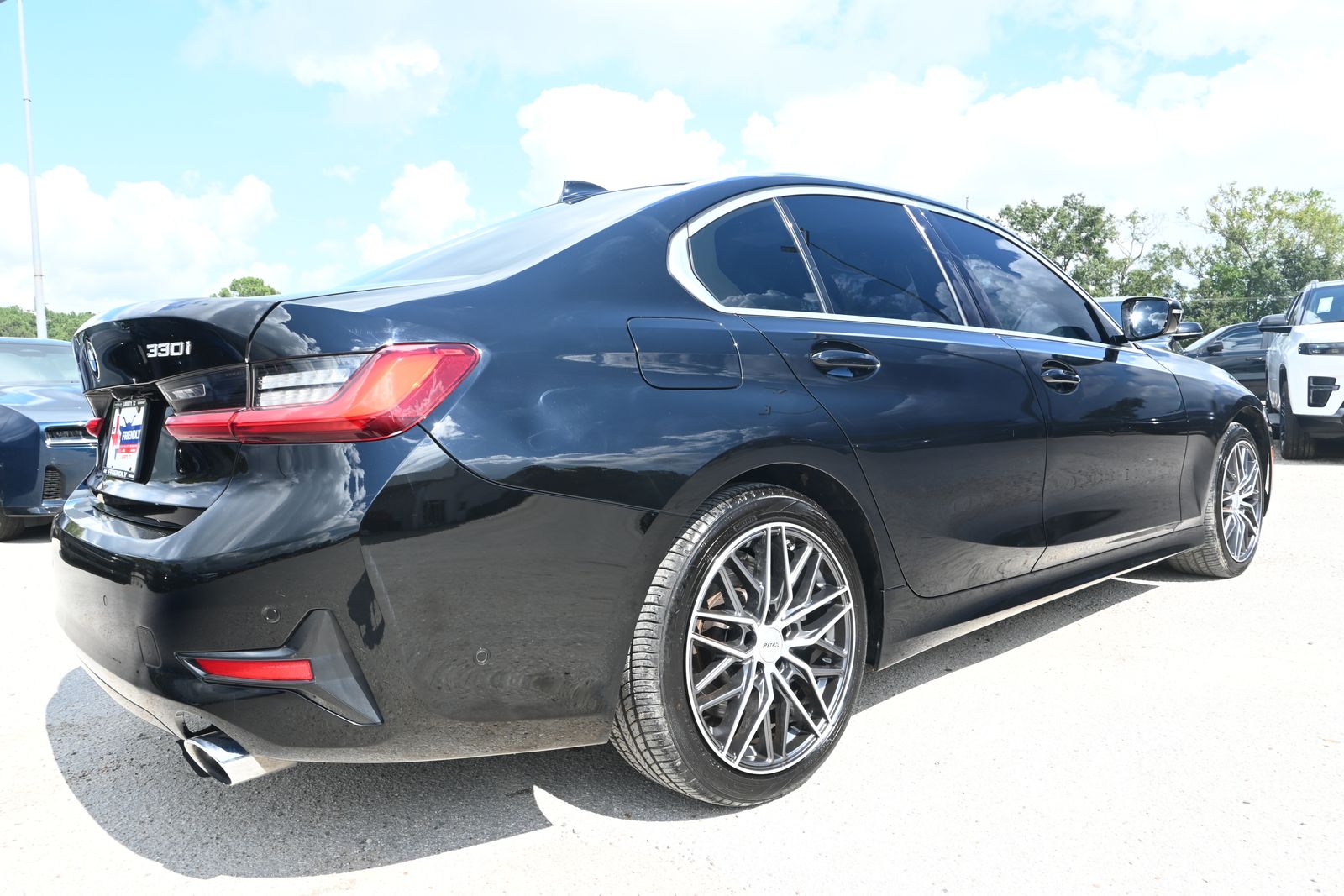 Used 2019 BMW 3 Series 330i with VIN WBA5R1C52KAE82072 for sale in Liberty, TX