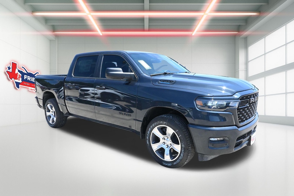 New 2026 Ram 1500 EXPRESS CREW CAB 4X2 5'7 BOX Pickup