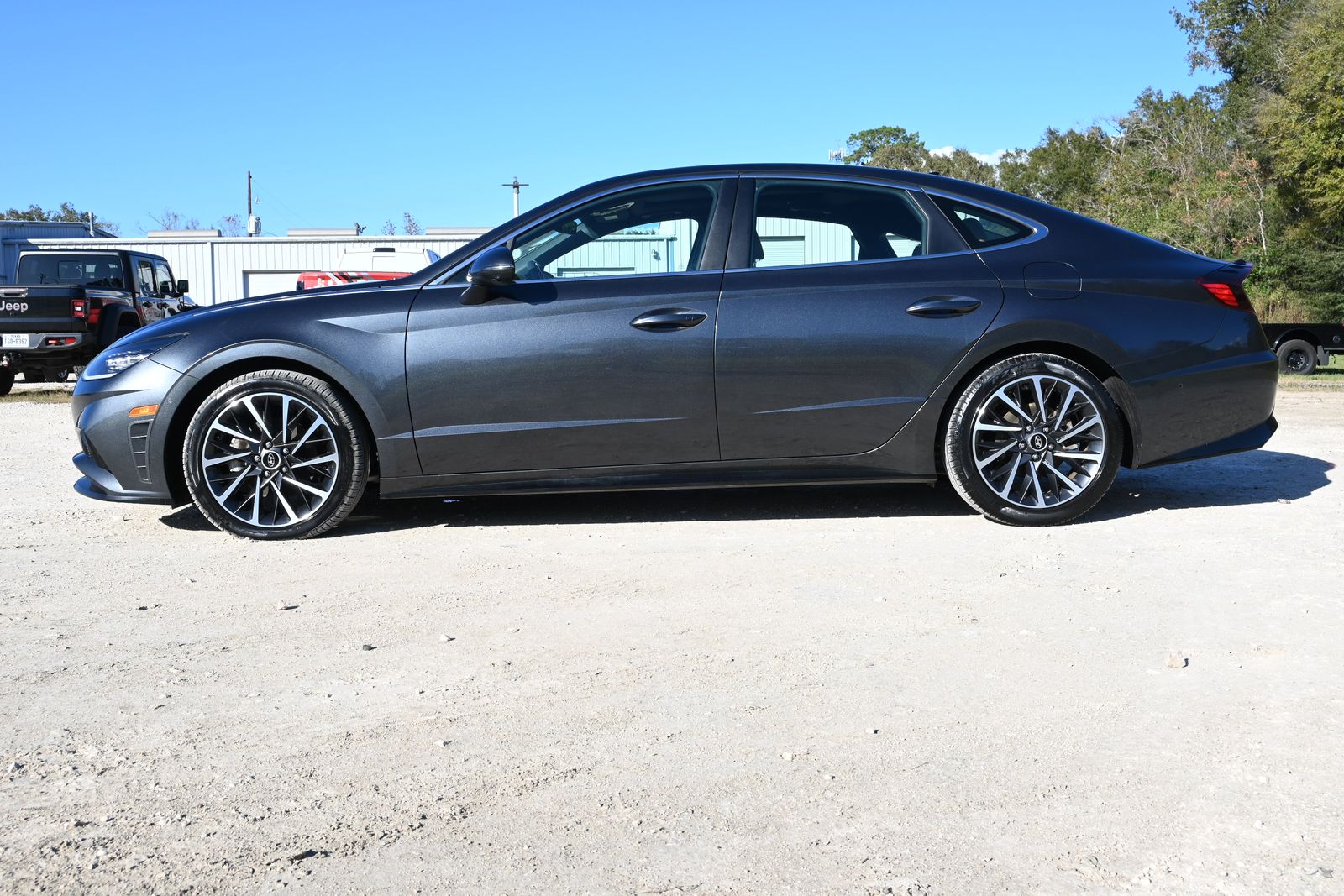 2023 Hyundai Sonata Limited photo 3