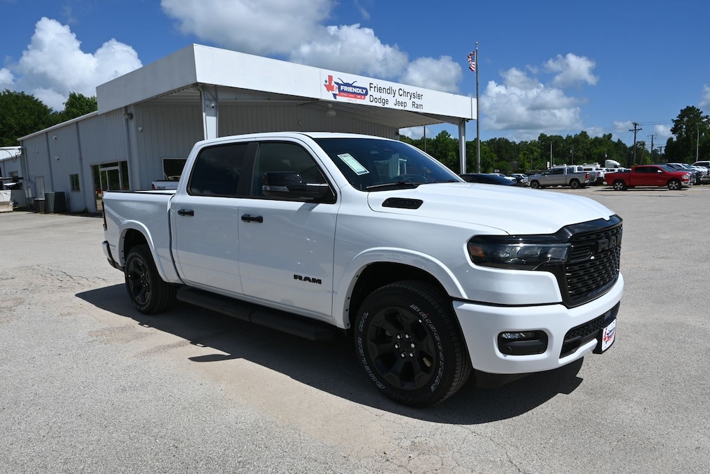 New 2026 Ram 1500 BIG HORN CREW CAB 4X4 5'7 BOX Pickup