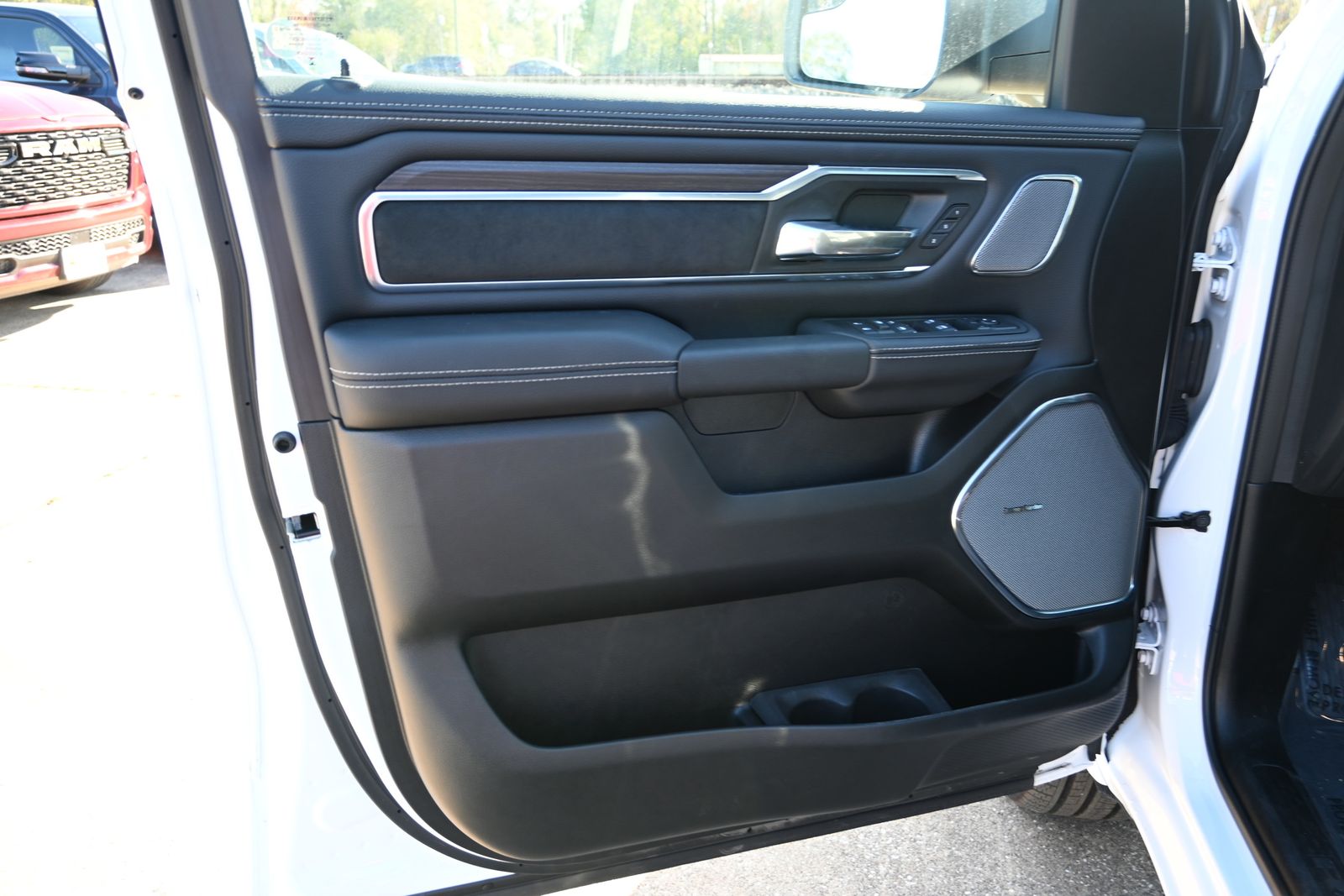 2026 RAM 1500 Laramie - Photo 9