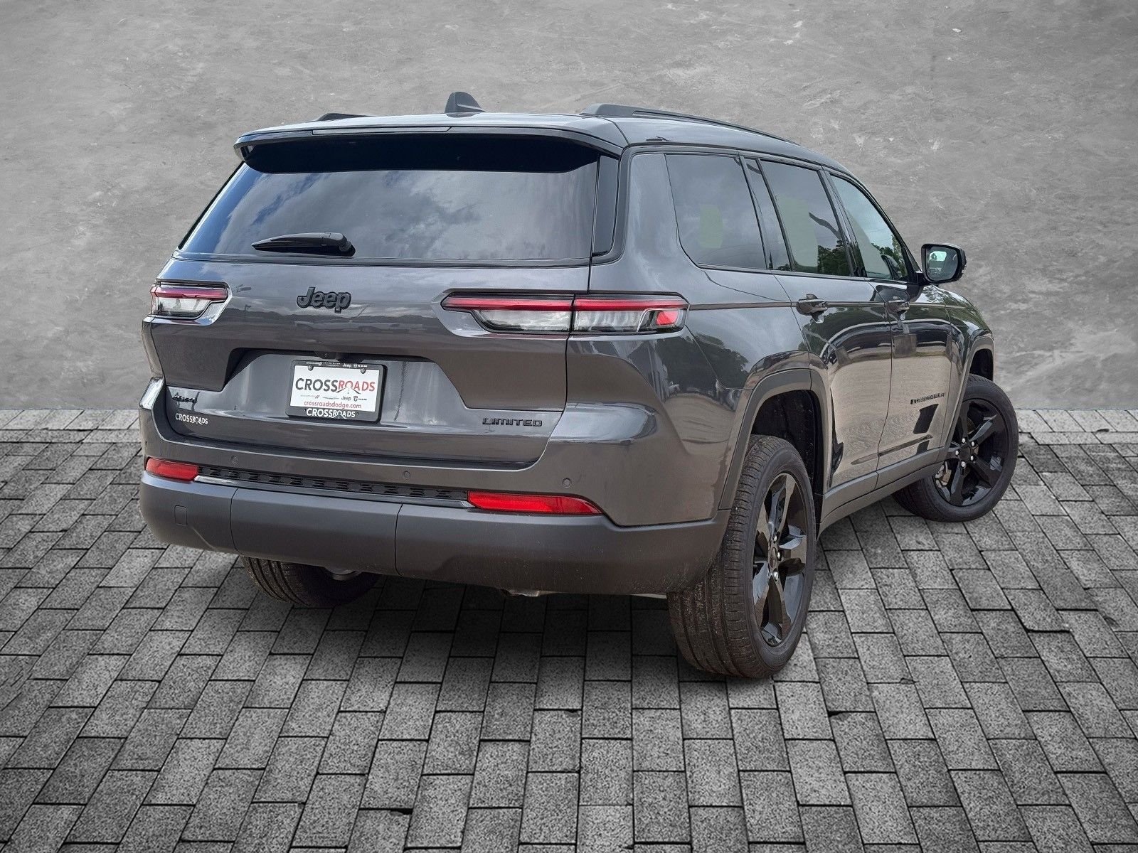 2025 Jeep Grand Cherokee Limited photo 2