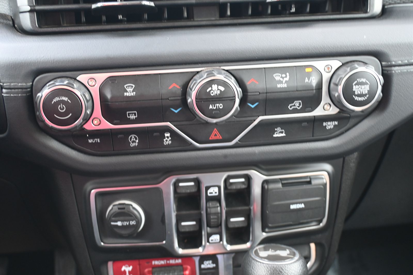 2024 Jeep Wrangler 4-Door Rubicon - Photo 13