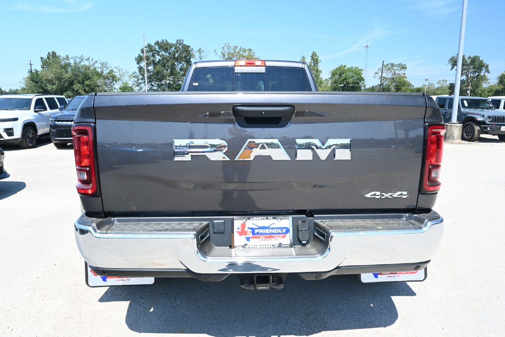 New 2027 Ram 3500 TRADESMAN CREW CAB 4X4 8' BOX Pickup