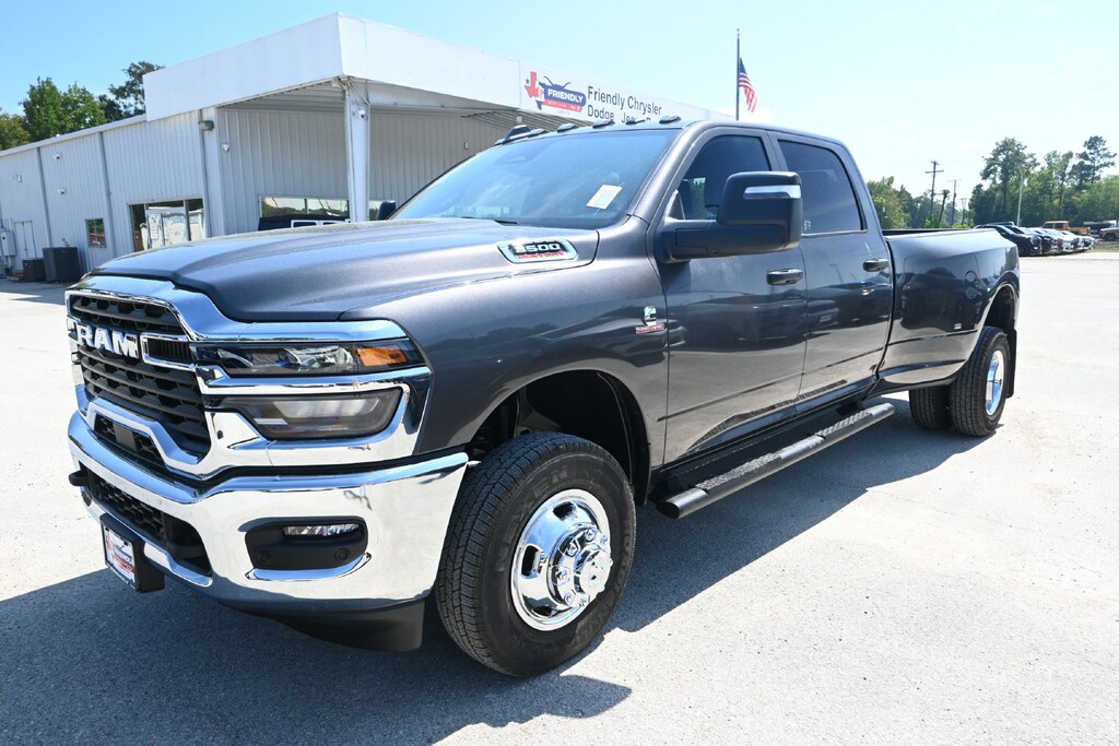 New 2027 Ram 3500 TRADESMAN CREW CAB 4X4 8' BOX Pickup