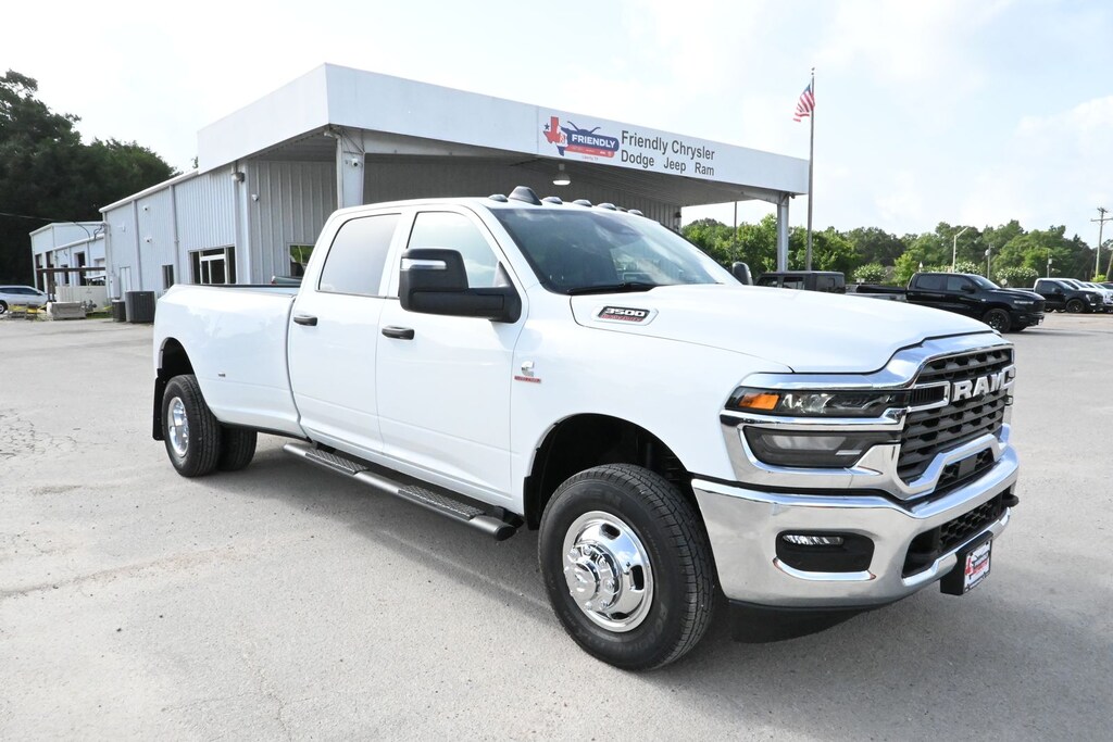New 2026 Ram 3500 TRADESMAN CREW CAB 4X4 8' BOX Pickup