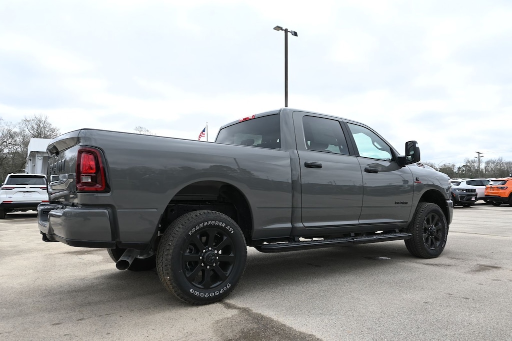 New 2026 Ram 2500 BIG HORN CREW CAB 4X4 6'4 BOX Pickup