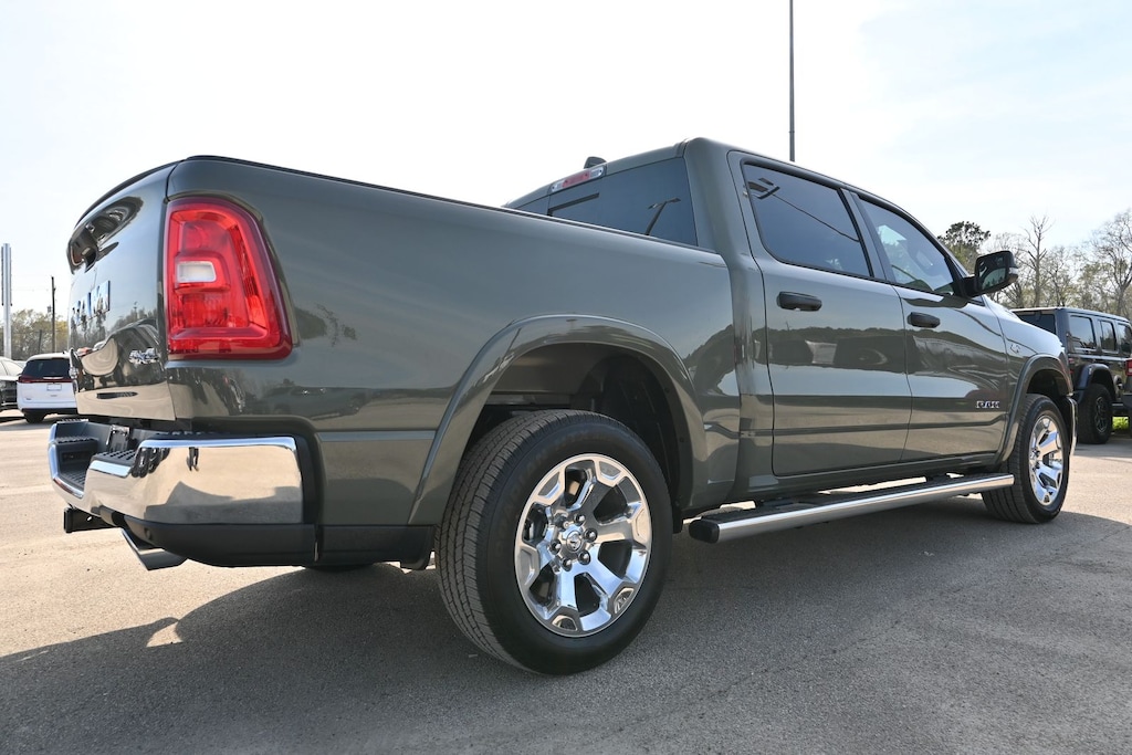 New 2026 Ram 1500 LONE STAR CREW CAB 4X4 5'7 BOX Pickup