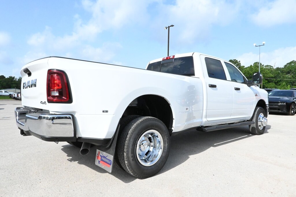 New 2026 Ram 3500 TRADESMAN CREW CAB 4X4 8' BOX Pickup