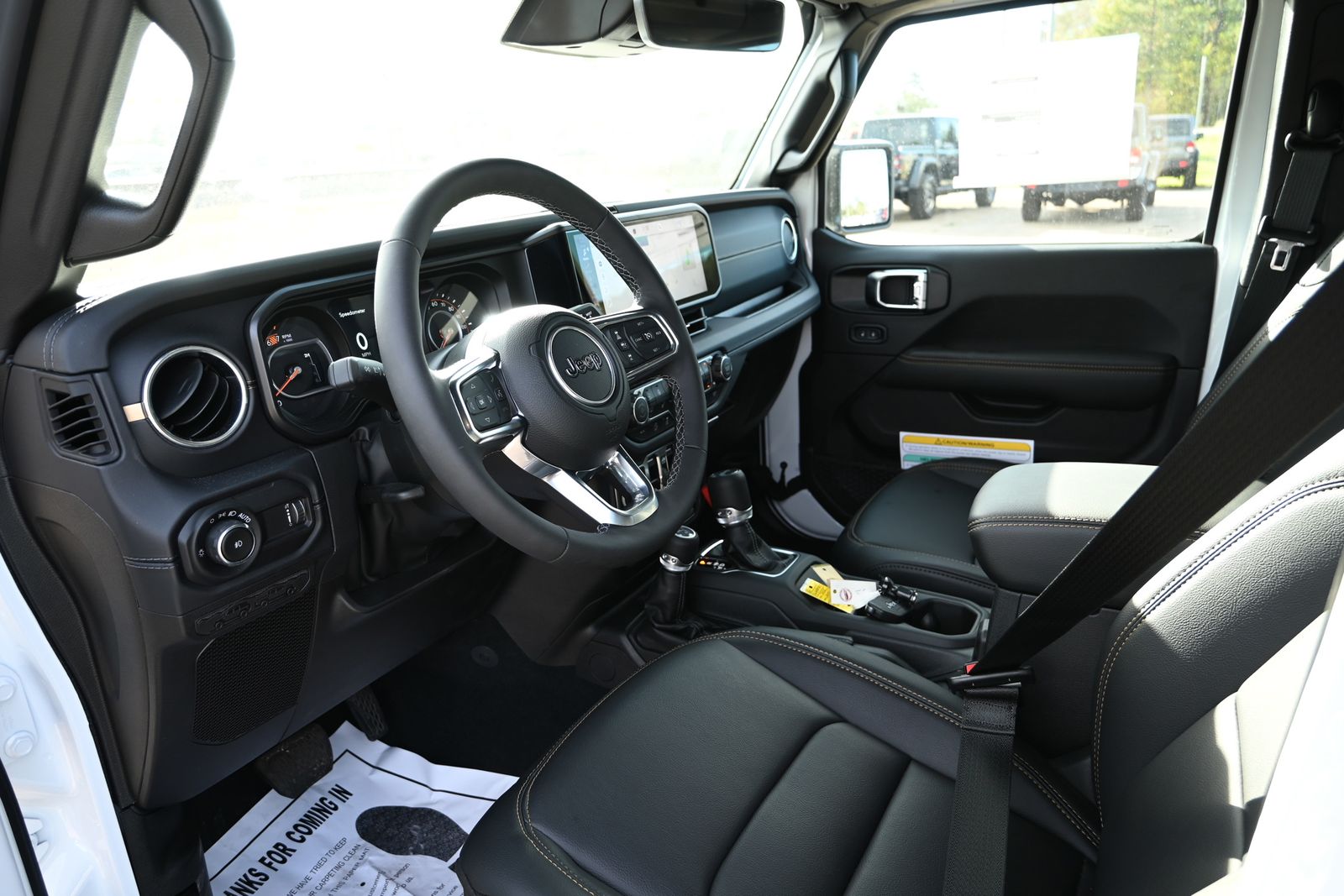 2025 Jeep Wrangler 4-Door Sahara - Photo 11