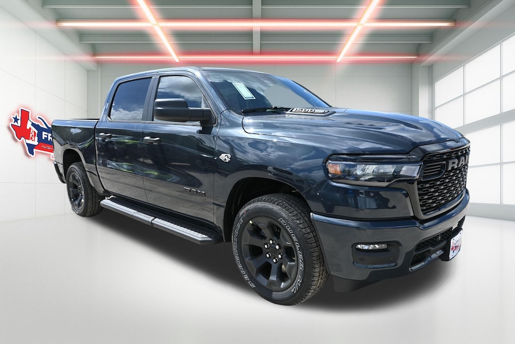 New 2026 Ram 1500 EXPRESS CREW CAB 4X4 5'7 BOX Pickup