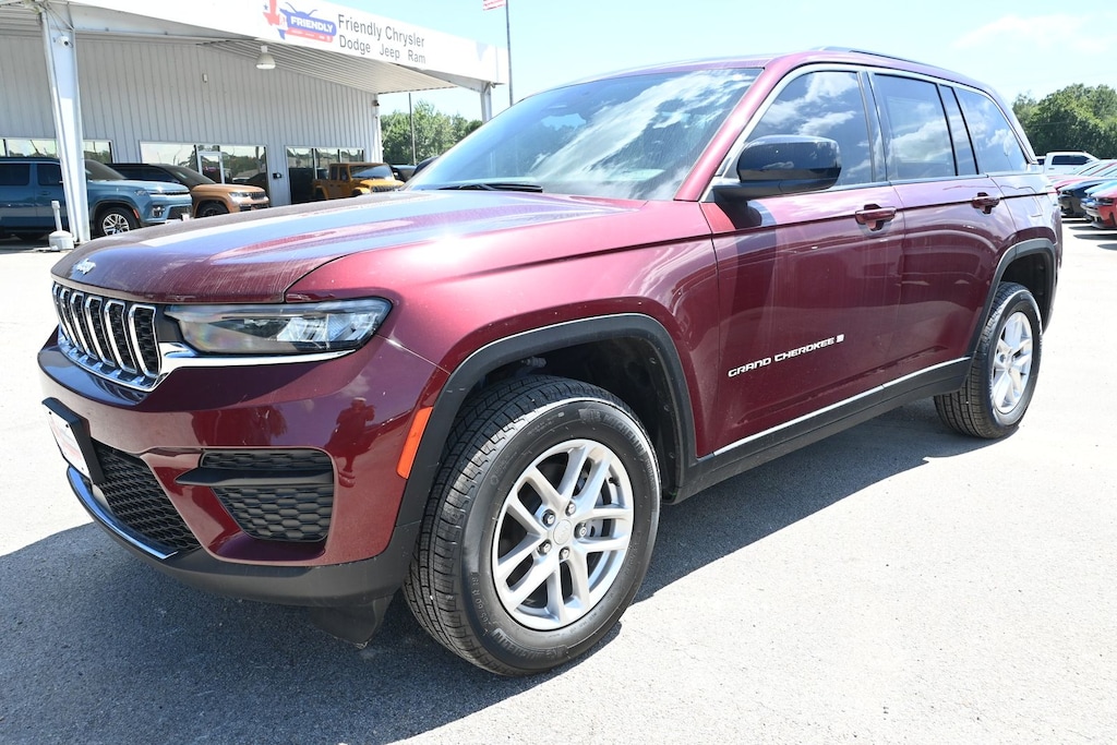 New 2026 Jeep Grand Cherokee LAREDO X 4X4 Sport Utility