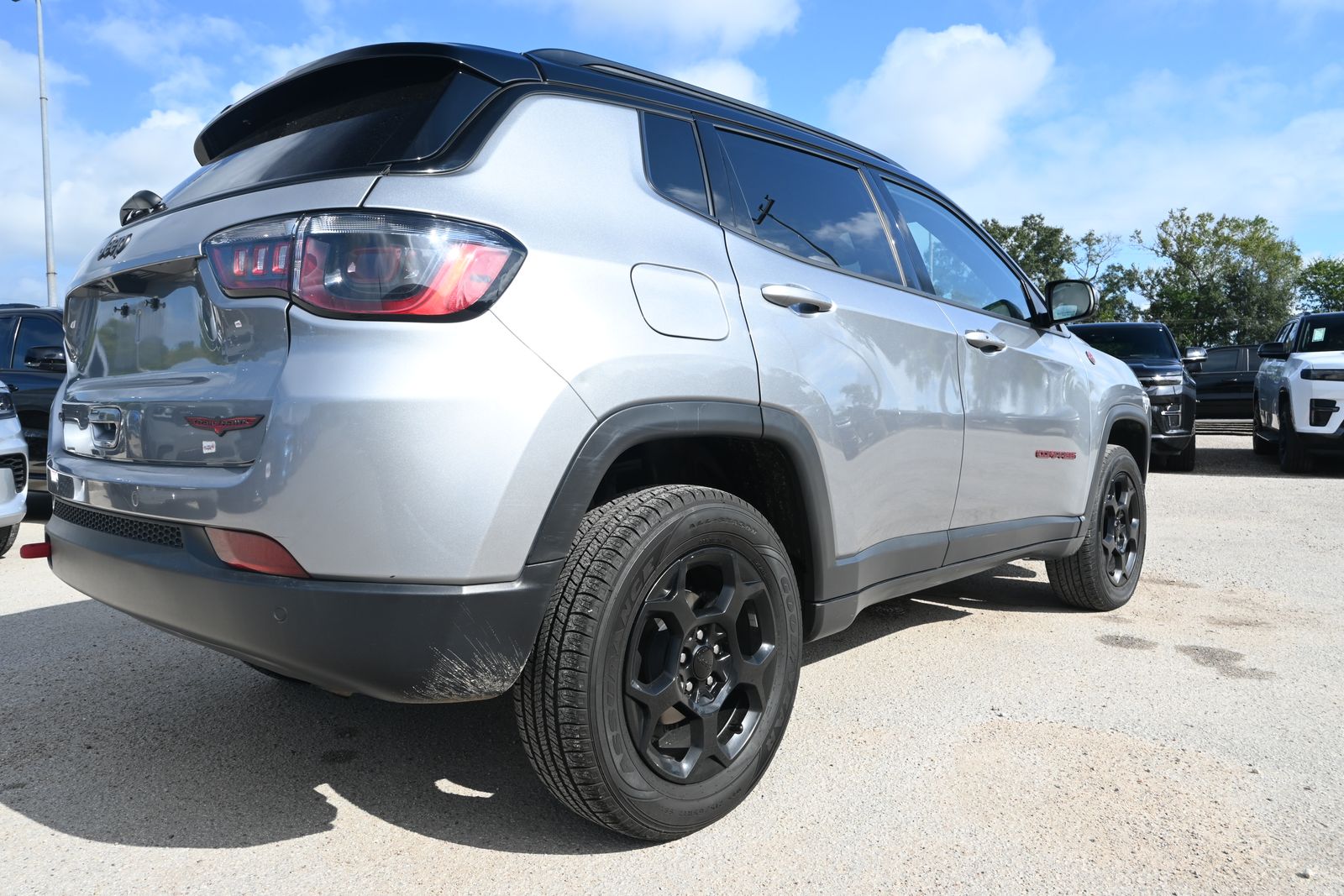 Used 2024 Jeep Compass Trailhawk with VIN 3C4NJDDN6RT610663 for sale in Liberty, TX